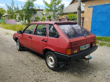 Авто ВАЗ 2109 1988 № 8856484
