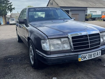 Авто Mercedes Mb 1993 № 8856499