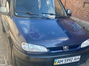 Авто Peugeot Partner 1999 № 8856609