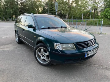 Авто Volkswagen Passat Sedan 1999 № 8856717