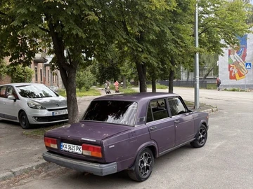 Авто ВАЗ 2107 2002 № 8856772