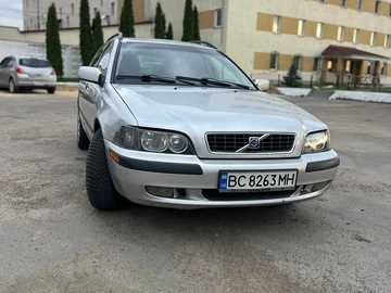 Авто Volvo V40 Kombi 2003 № 8857308