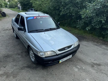 Авто Ford Escort 1994 № 8857329