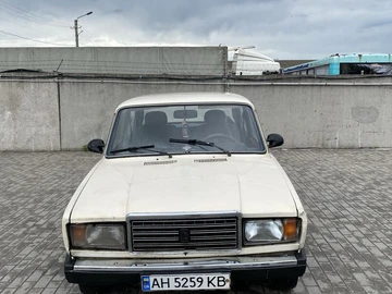 Авто ВАЗ 2107 1989 № 8857342