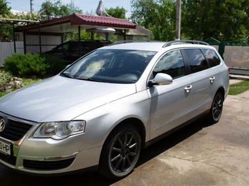 Авто Volkswagen Passat Variant 2005 № 8857345