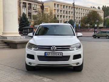Авто Volkswagen Touareg 2012 № 8857601