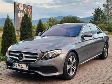 Авто Mercedes 220 2017 № 8857676