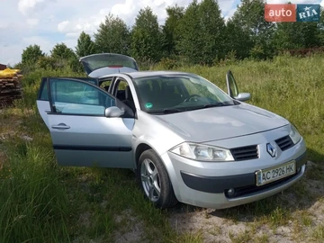 Авто Renault 4 2006 № 8857692