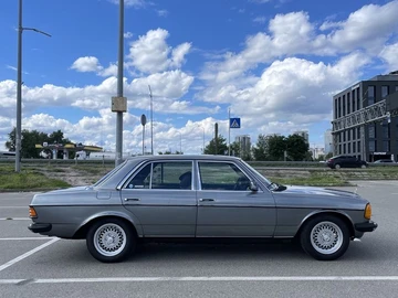 Авто Mercedes W123 1980 № 8857882
