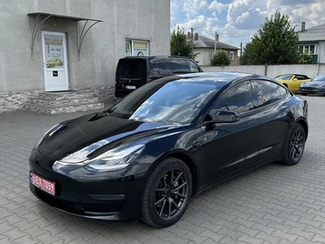Авто Tesla Model 3 2019 № 8858436