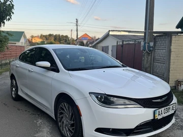 Авто Chrysler 200 2015 № 8858831