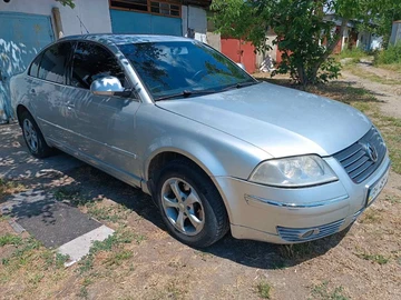Авто Volkswagen Passat Variant 2004 № 8859048