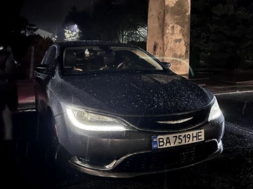 Авто Chrysler 200 2015 № 8859097