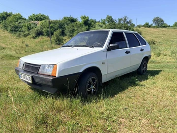 Авто ВАЗ 2109 1992 № 8859150