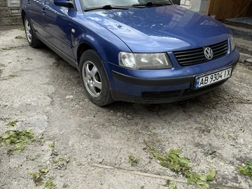 Авто Volkswagen Passat Sedan 2000 № 8859630