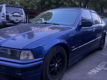 Авто BMW 3 Серия 1995 № 8860039