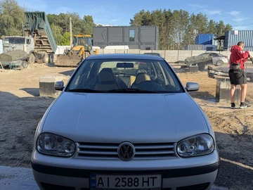 Авто Volkswagen Golf 1999 № 8860124