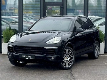 Авто Porsche Cayenne 2017 № 8860227