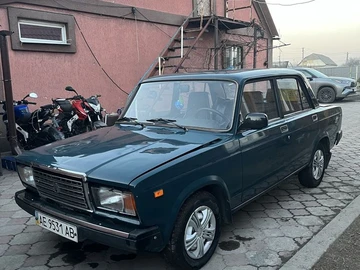 Авто ВАЗ 2107 2004 № 8860253