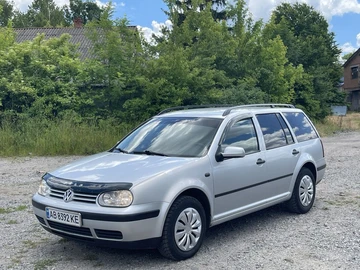 Авто Volkswagen Golf 2001 № 8860368