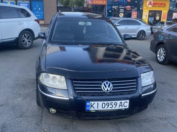 Авто Volkswagen Passat Variant 2002 № 8860454