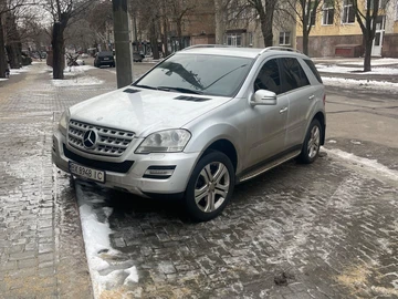 Авто Mercedes 320 2010 № 8860480