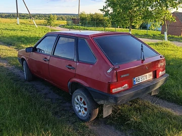 Авто ВАЗ 2109 1992 № 8860501