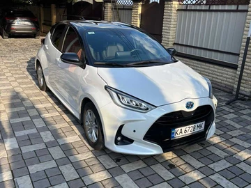 Авто Toyota Yaris 2022 № 8860550