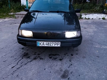 Авто Volkswagen Passat Sedan 1991 № 8860896