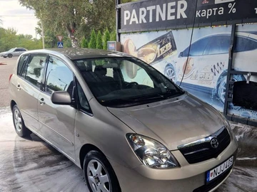 Авто Toyota Corolla Verso 2002 № 8860905