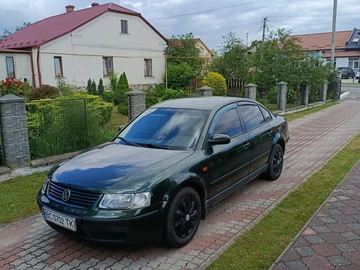 Авто Volkswagen Passat Sedan 1997 № 8860910