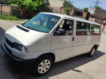 Авто Volkswagen Transporter 2000 № 8861286