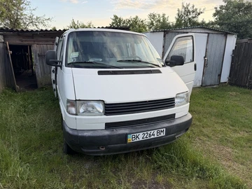 Авто Volkswagen Transporter 2000 № 8861298