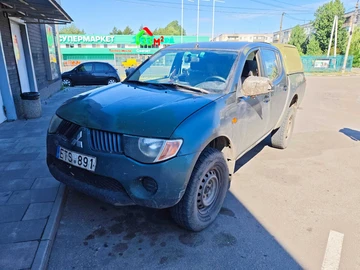 Авто Mitsubishi L 200 2010 № 8861478