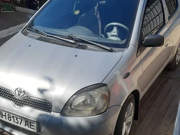 Авто Toyota Yaris 2000 № 8861730