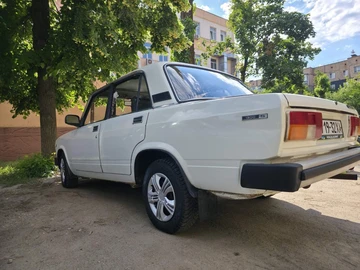 Авто ВАЗ 2105 1982 № 8862393