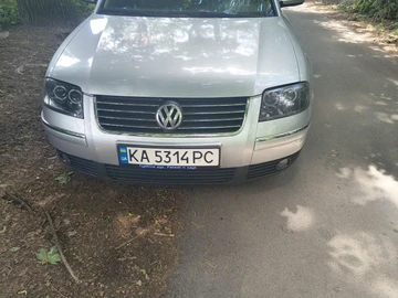 Авто Volkswagen Passat Sedan 2002 № 8862403