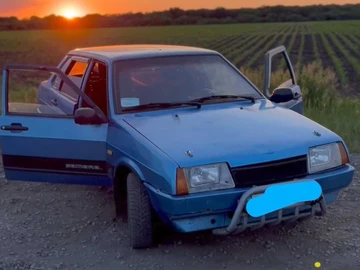 Авто ВАЗ 21099 1992 № 8862530