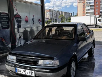 Авто Opel Vectra 1989 № 8863054