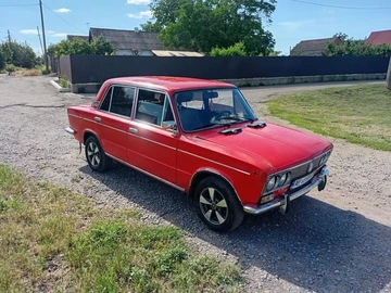 Авто ВАЗ 2103 1980 № 8863118