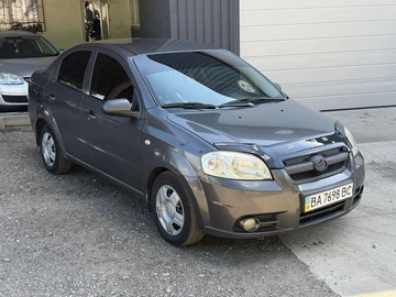 Авто Chevrolet Aveo 2013 № 8863493