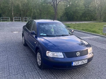 Авто Volkswagen Passat Sedan 1999 № 8863679