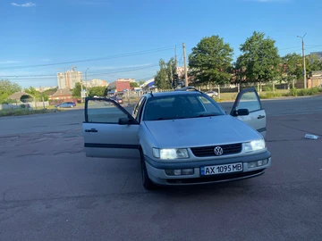 Авто Volkswagen Passat Variant 2001 № 8863683