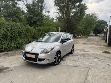 Авто Renault Scenic 2011 № 8864169