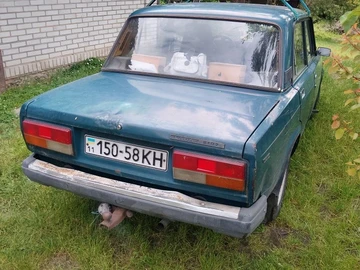 Авто ВАЗ 2107 2001 № 8864316