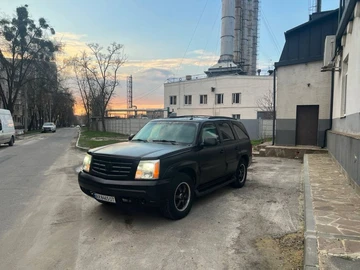 Авто Cadillac Escalade 2004 № 8864402