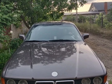 Авто BMW 7 Серия 1989 № 8864403