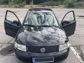 Авто Volkswagen Passat Sedan 2000 № 8864448