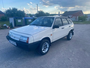 Авто ВАЗ 2109 1993 № 8864463