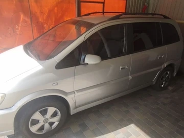 Авто Opel Zafira 2004 № 8864508